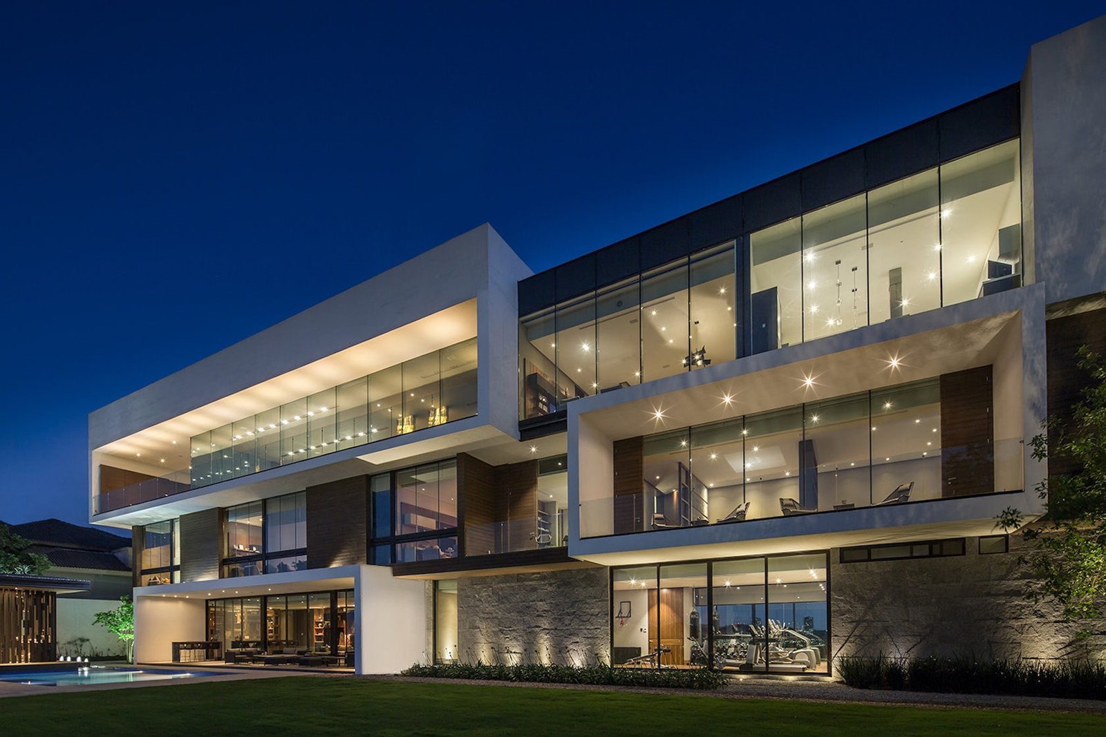 Contemporary residential architecture